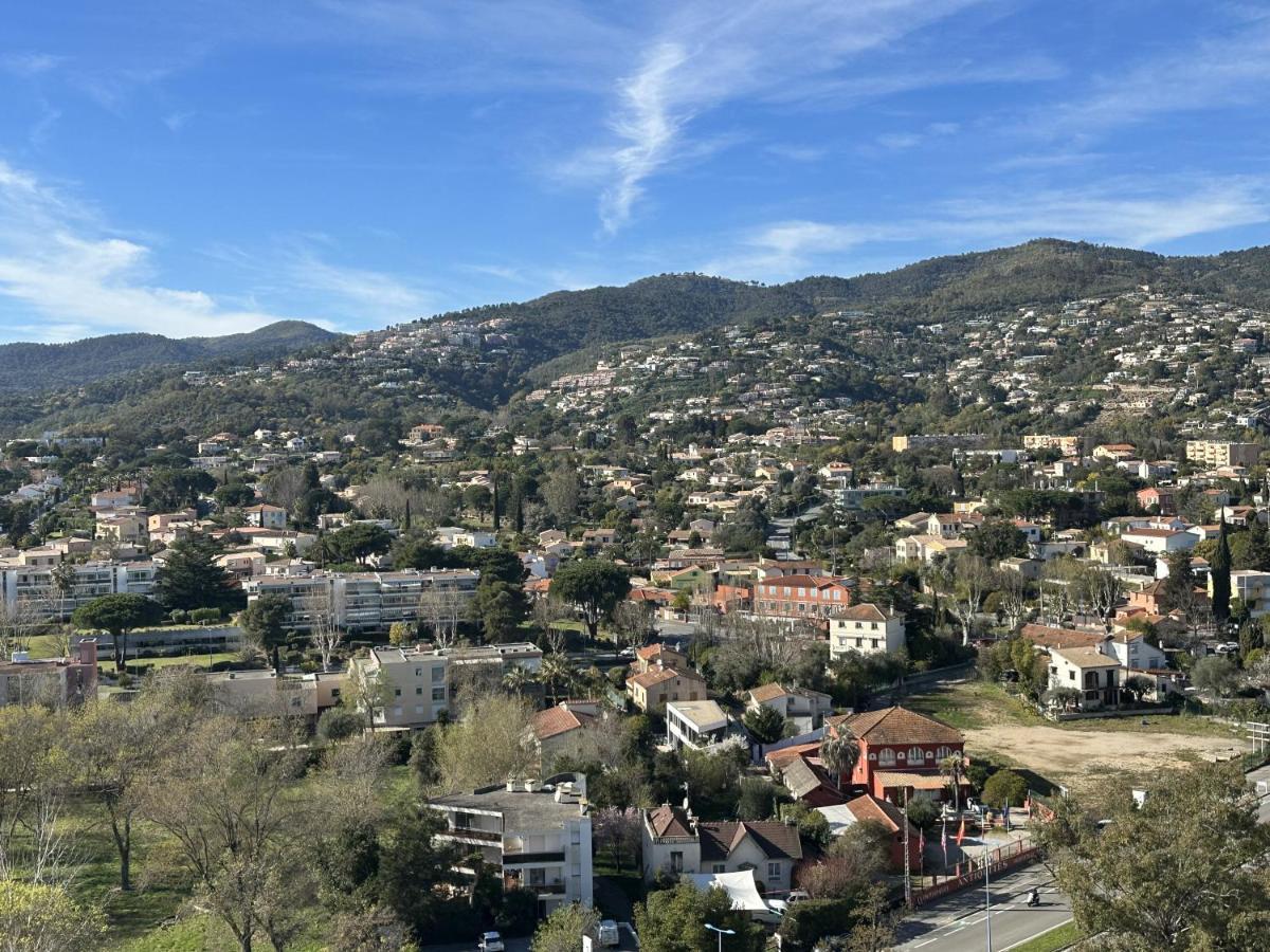 My Resid Appart Cannes Vue Marina Et Vue Montagne Mandelieu Exterior foto